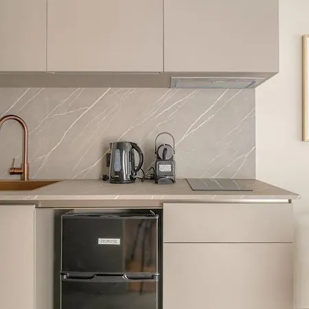 Appartement T2 Moderne Pour 4 - St-didier-au-mont-d'or *