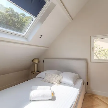 Appartement T2 Moderne Pour 4 - St-didier-au-mont-d'or Saint-Didier-au-Mont-d'Or