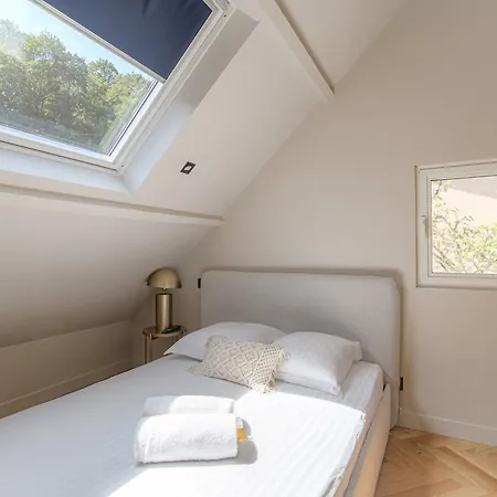 T2 Moderne Pour 4 - St-didier-au-mont-d'or *