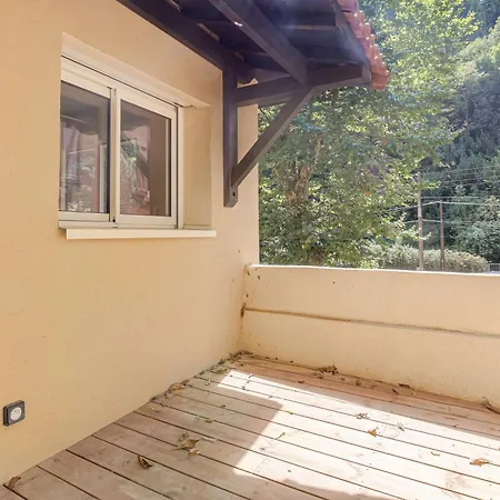 T2 Moderne Pour 4 - St-didier-au-mont-d'or Appartement *